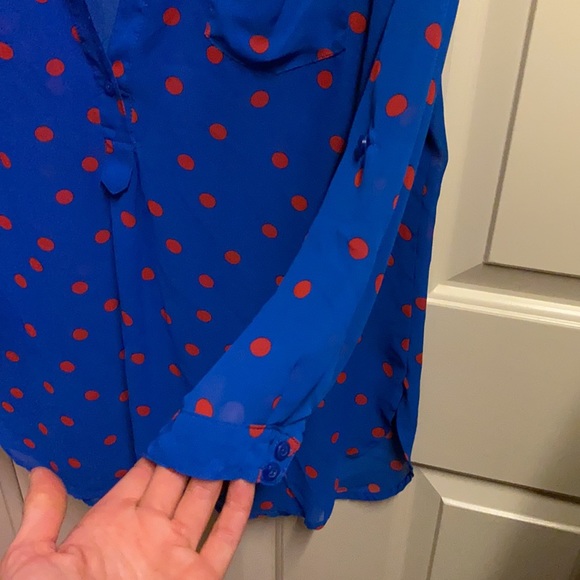 Navy blue/red polka dot button up top. M. EUC. - Picture 4 of 6